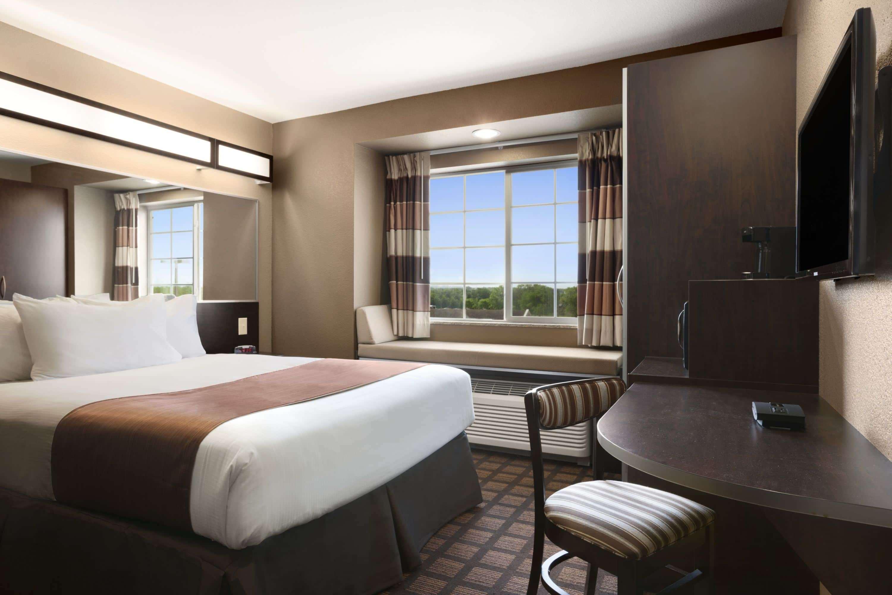 Microtel Inn & Suites Kenedy Екстер'єр фото